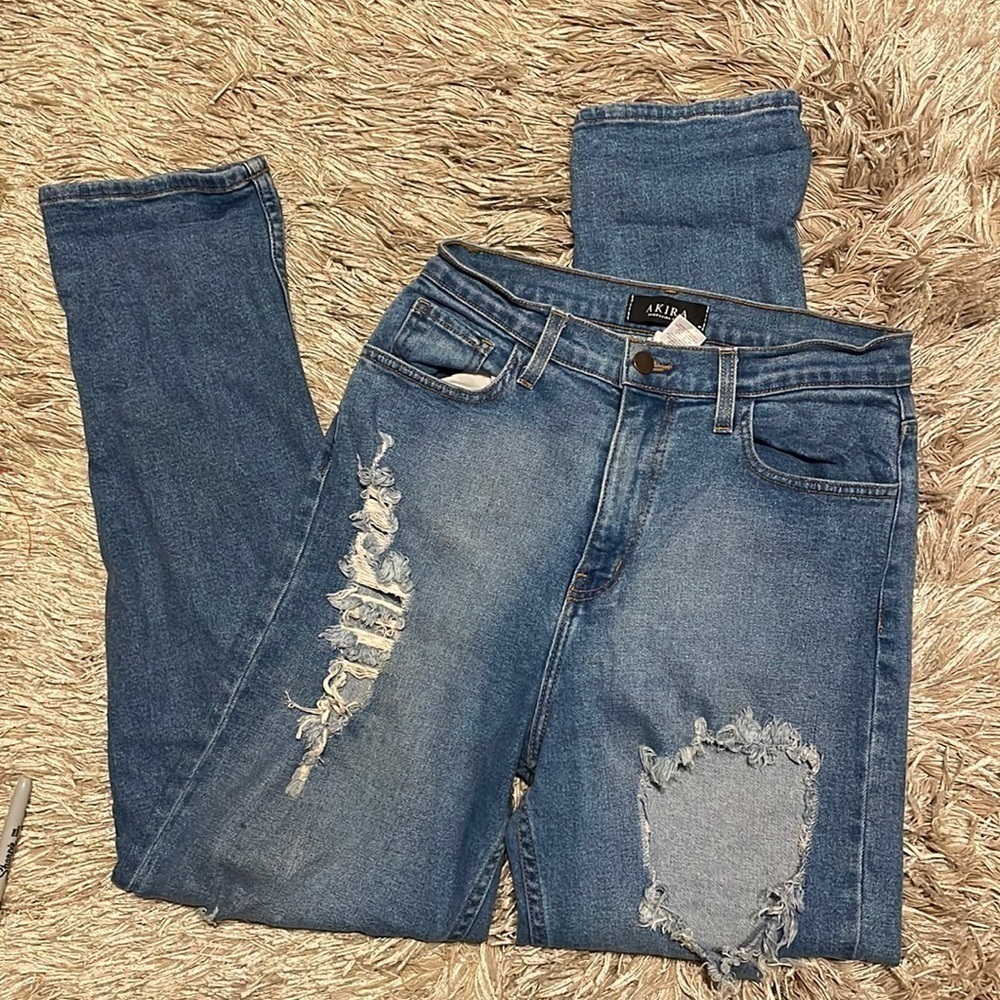 Akira Hi Rise Ripped Mom‎ Jeans